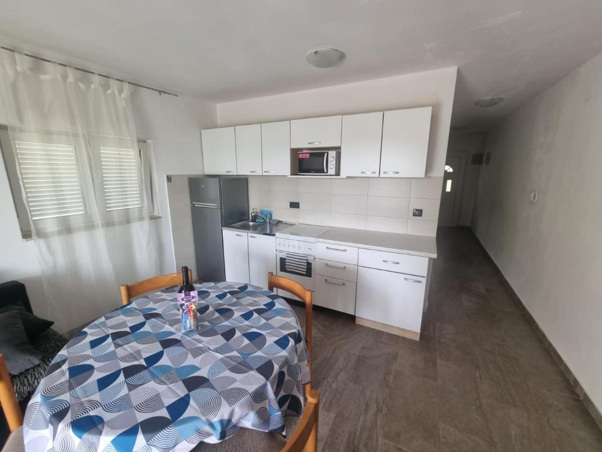 Apartmani Lucija Maslenica Exterior foto